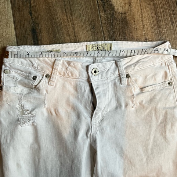 Lucky Brand Lolita Distressed Cropped Capri White Denim Jeans - Picture 9 of 13